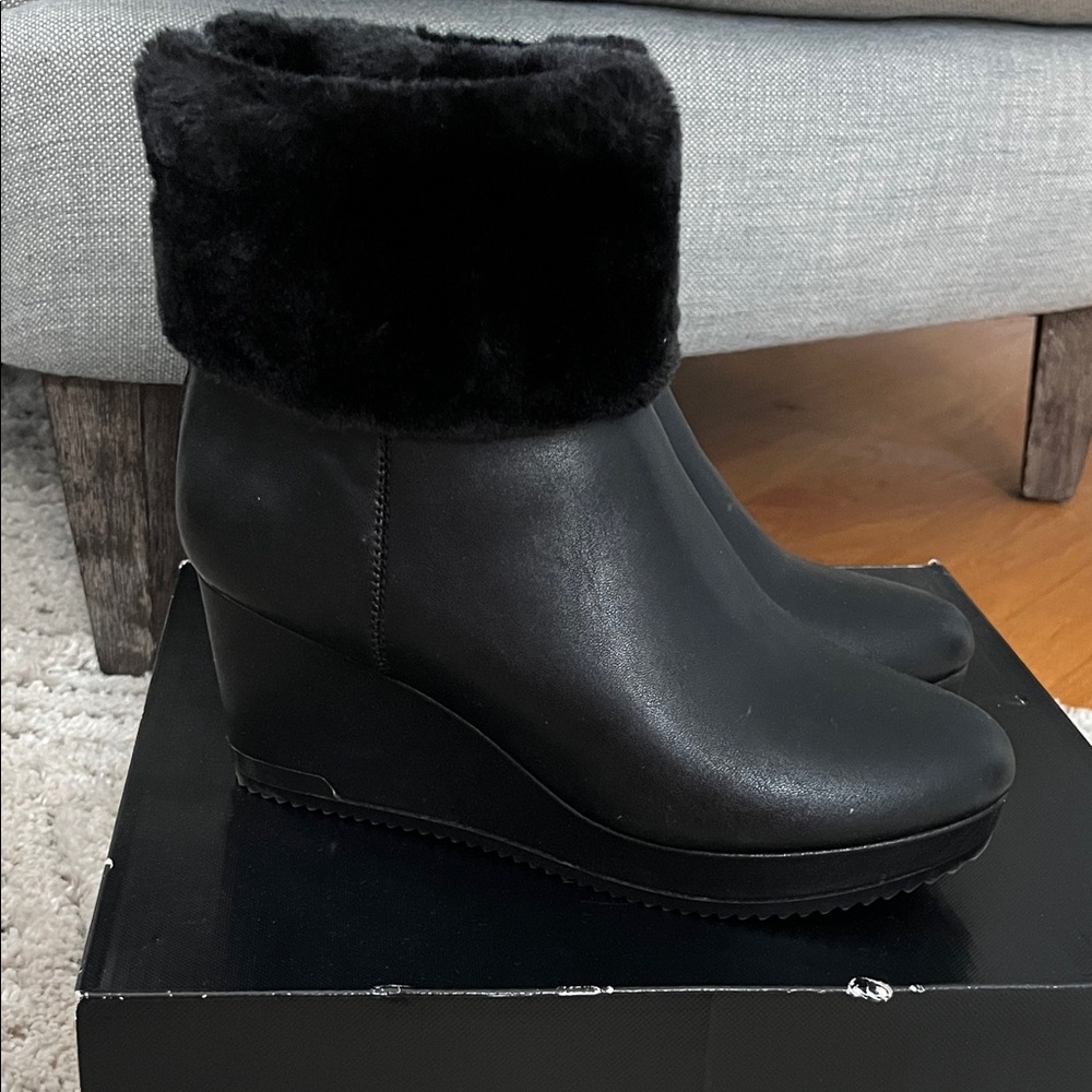 Black Faux-Fur Cuff Wedge Ankle Boots DKNY Powell Wedge Boots in Black Sz 8